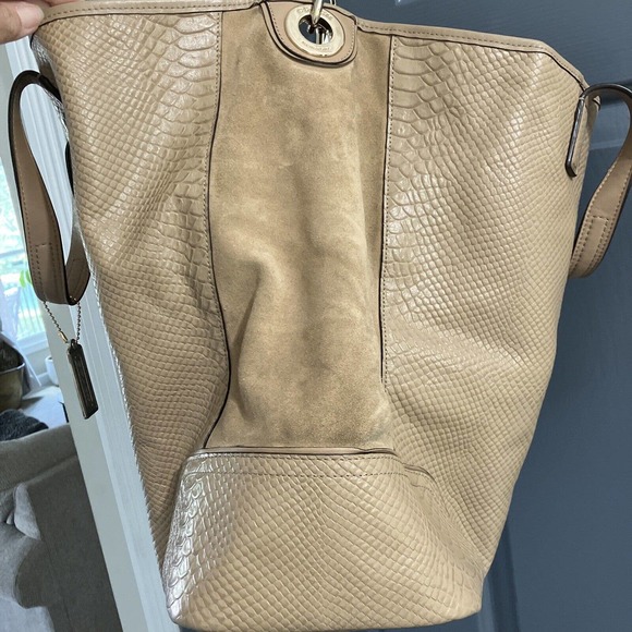 Coach F30963 Hadley Exotic Python Tan Leather Bag Tan Euc - Picture 8 of 12
